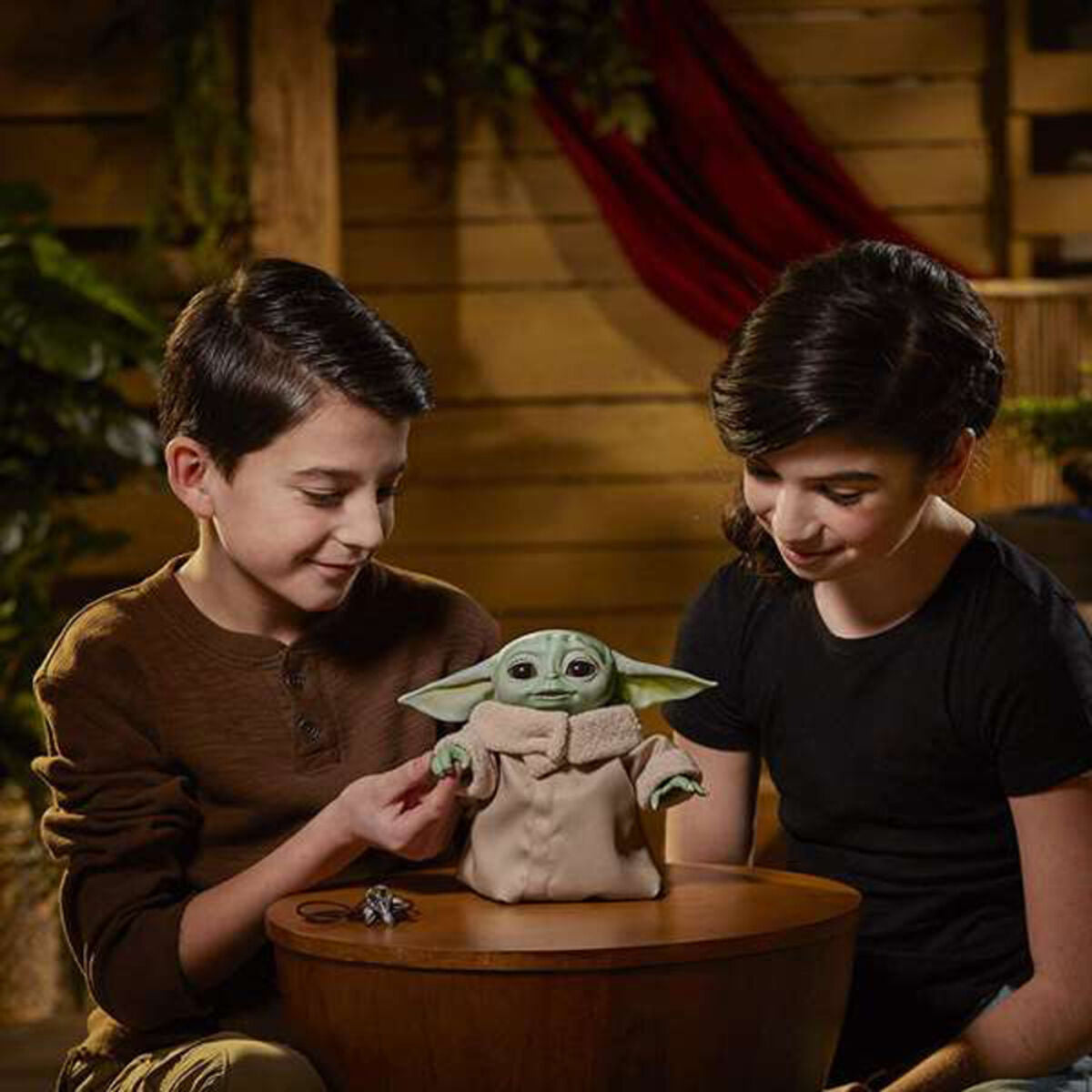 Actionfiguren Hasbro Star Wars Mandalorian Baby Yoda (25 cm)
