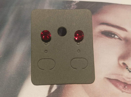 Piercing Oreille Rouge Stud Rubis 2 Unités - Jardin d'Eyden - Jardin D'Eyden - jardindeyden.fr